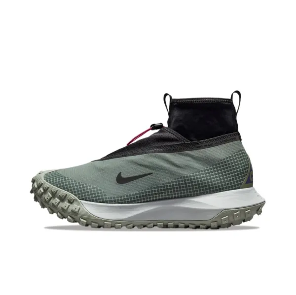 Nike ACG Mountain Fly Sneakers