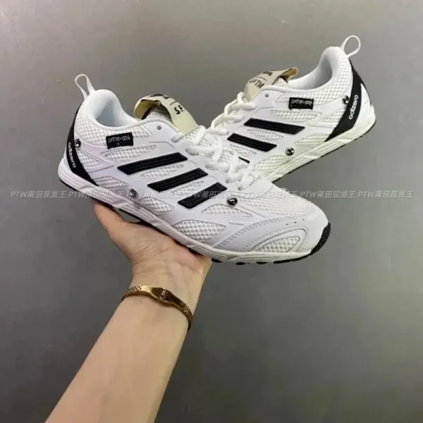 adidas SFTM006 Sneakers