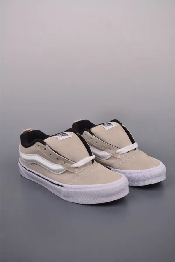 Vans Knu Skool Sneakers