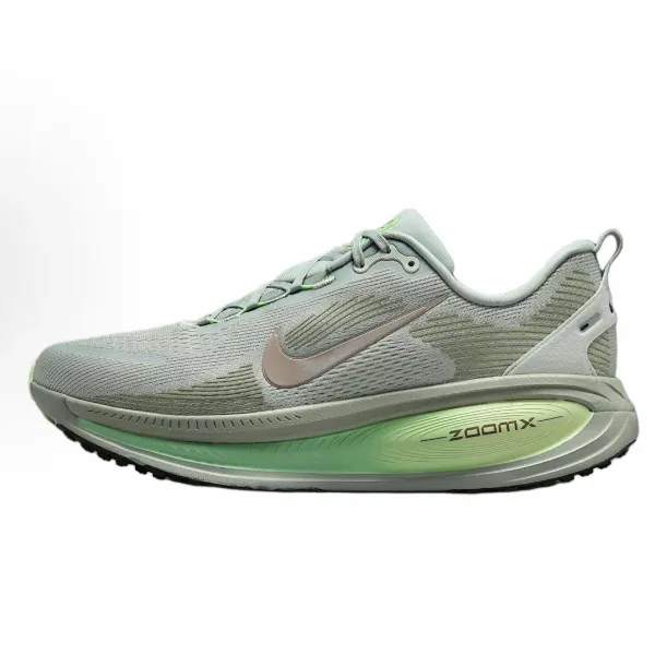Nike Vomero 18 Sneakers
